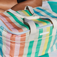 sunnylife-light-cooler-bag-utopia-multi-sunl-s30lcbut- (2)