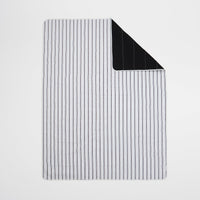 sunnylife-luxe-beach-&-picnic-blanket-casa-tunisa-sunl-s3dlblis- (1)