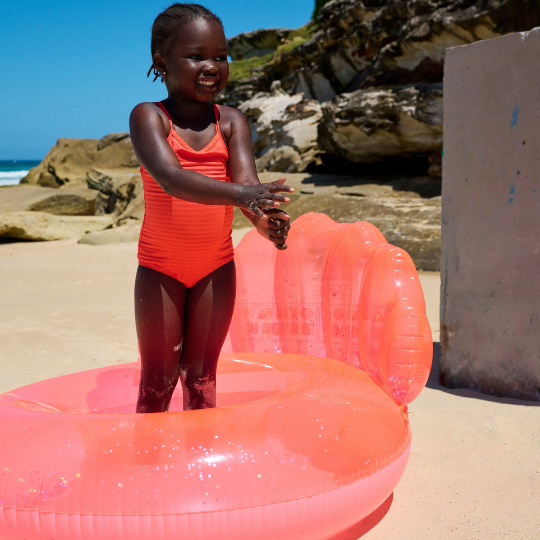 sunnylife-luxe-pool-ring-shell-neon-coral-sunl-s2lpolsh- (14)