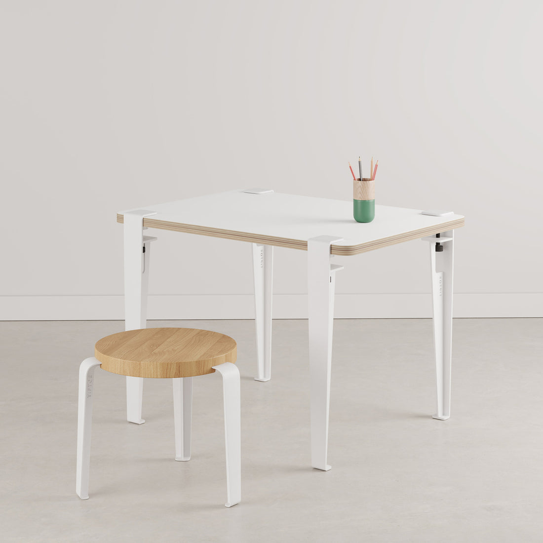 tiptoe-kids-desk-virce-versa-blackboard-&-white-tabletop-with-legs-cloudy-white-70x50cm-tipt-stt07005023p02-tle050st1mz100 (4)