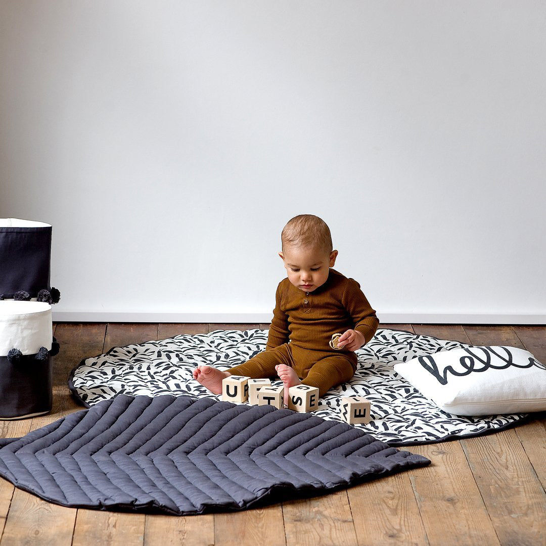 toddlekind-luxe-diaper-free-mat-stone-123cm- (4)