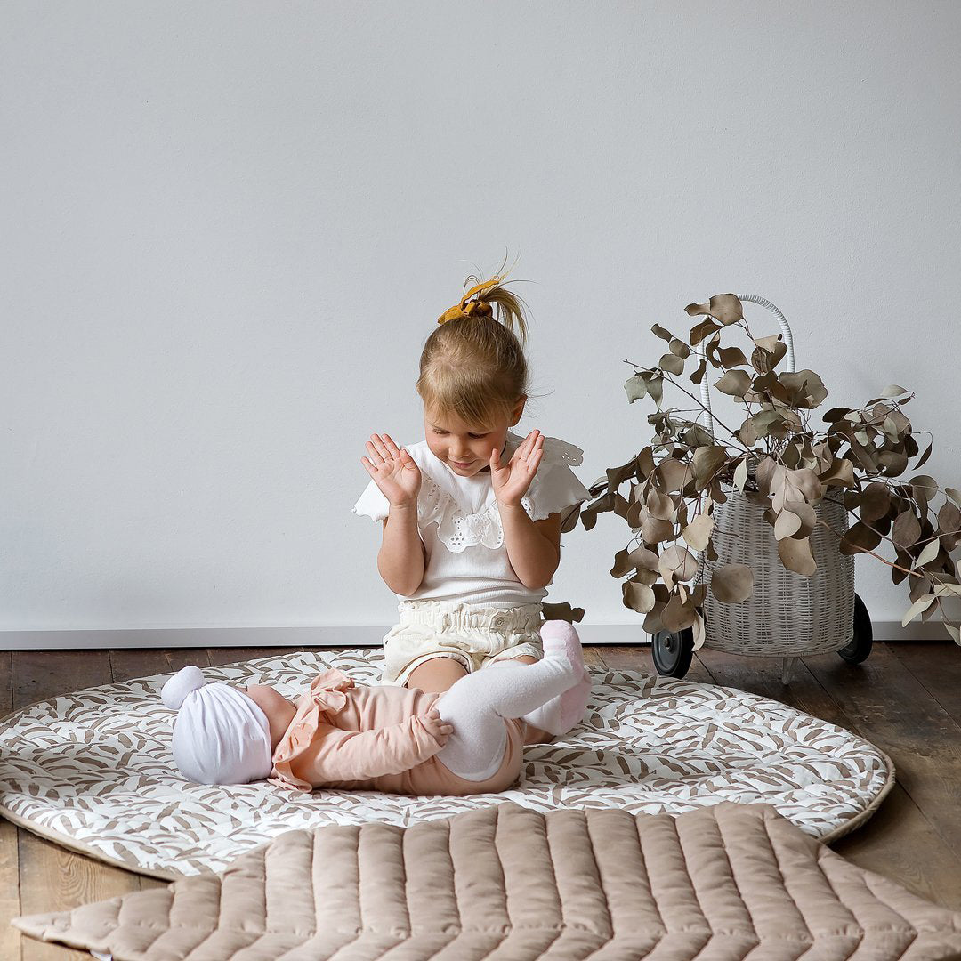toddlekind-luxe-diaper-free-mat-tan-123cm- (12)