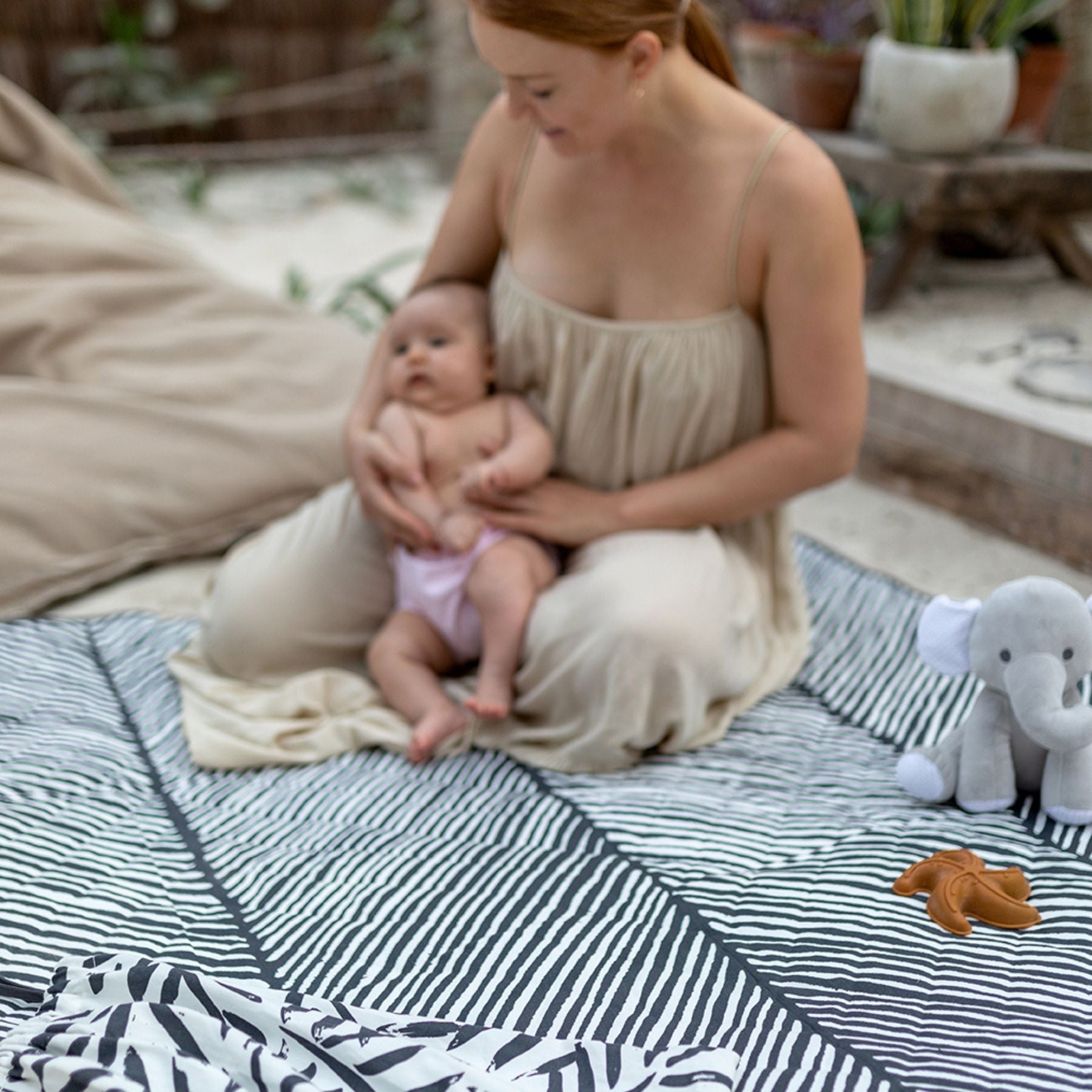 toddlekind-waterproof-organic-travel-mat-anchor-120x120cm- (6)