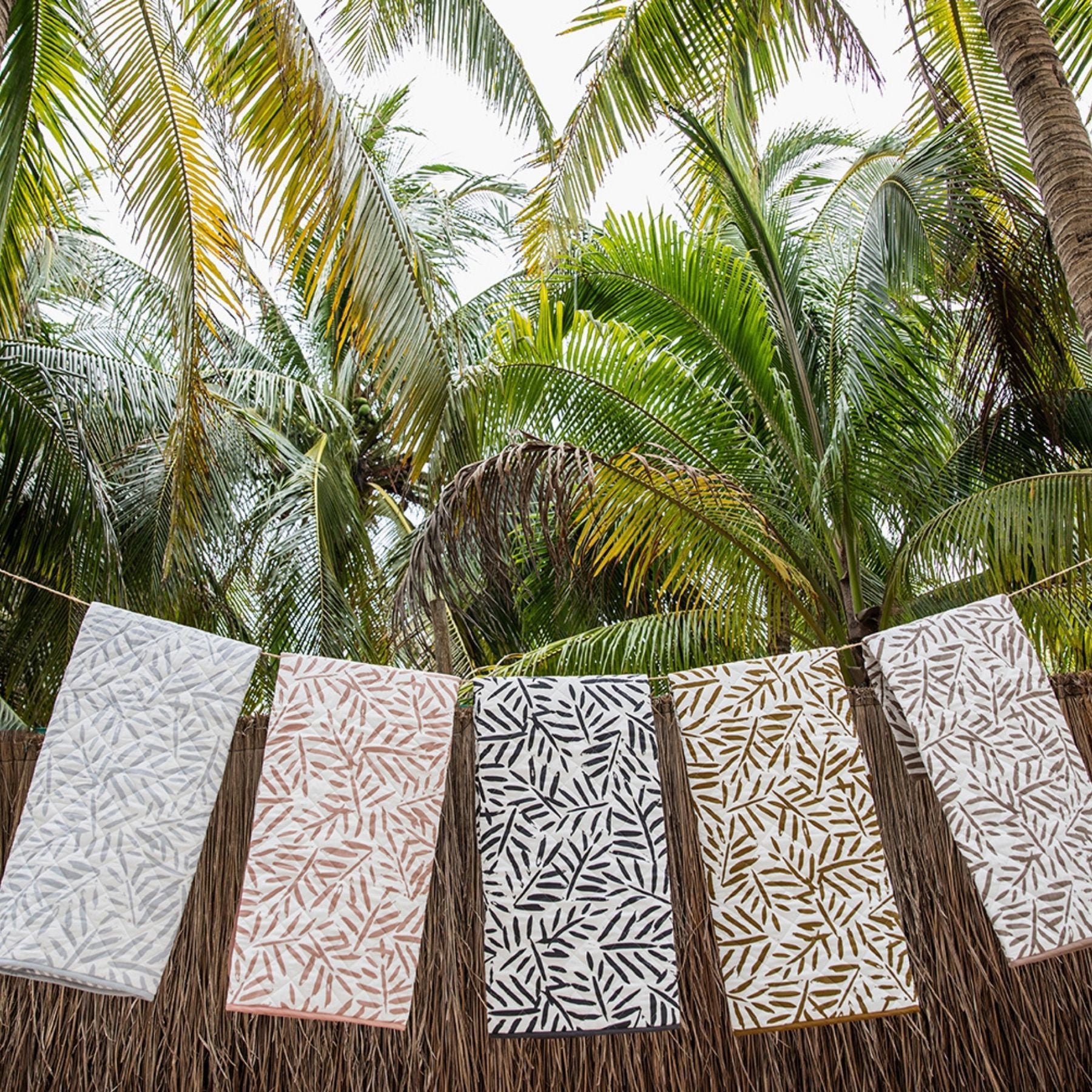 toddlekind-waterproof-organic-travel-mat-sea-shell-120x120cm- (10)