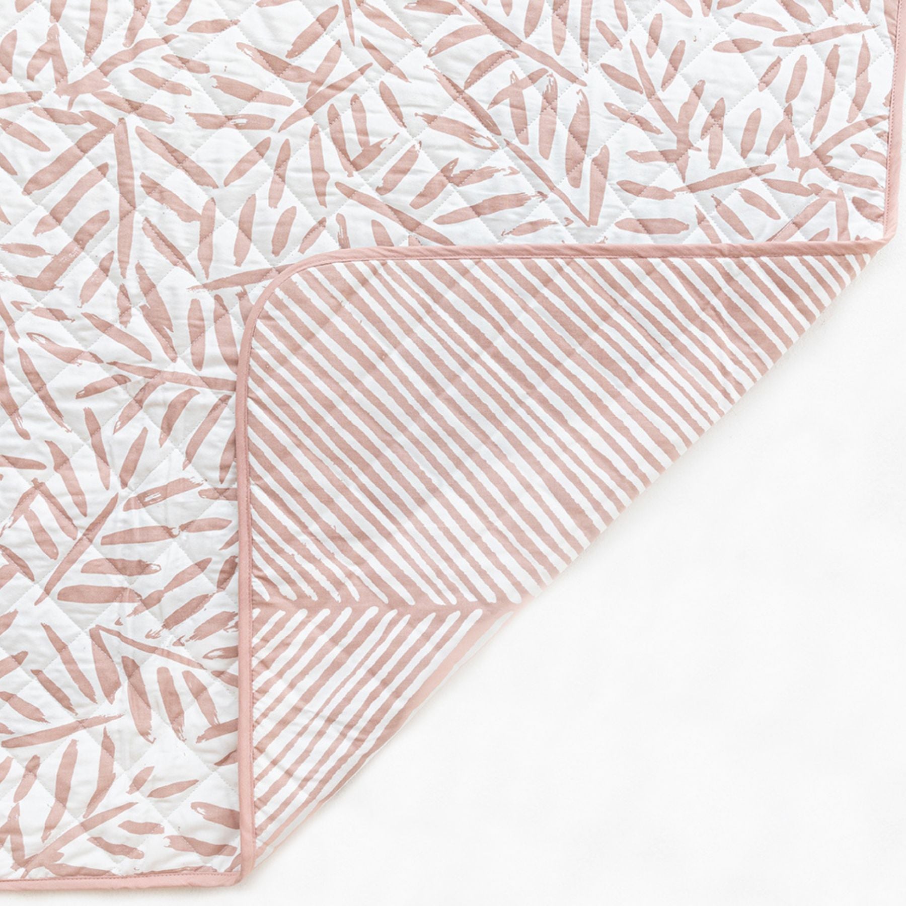 toddlekind-waterproof-organic-travel-mat-sea-shell-120x120cm- (2)