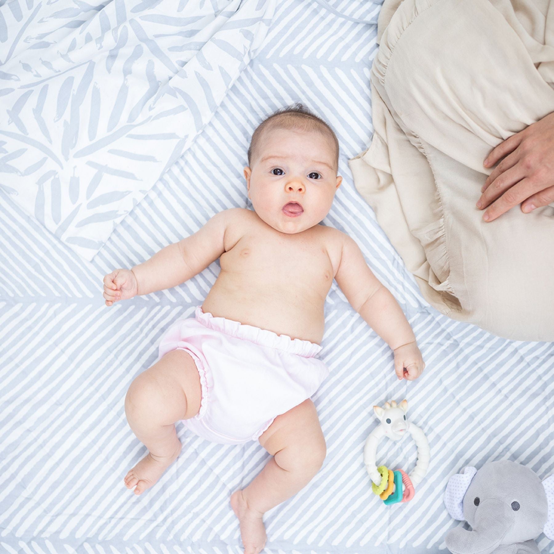 toddlekind-waterproof-organic-travel-mat-stone-120x120cm- (5)