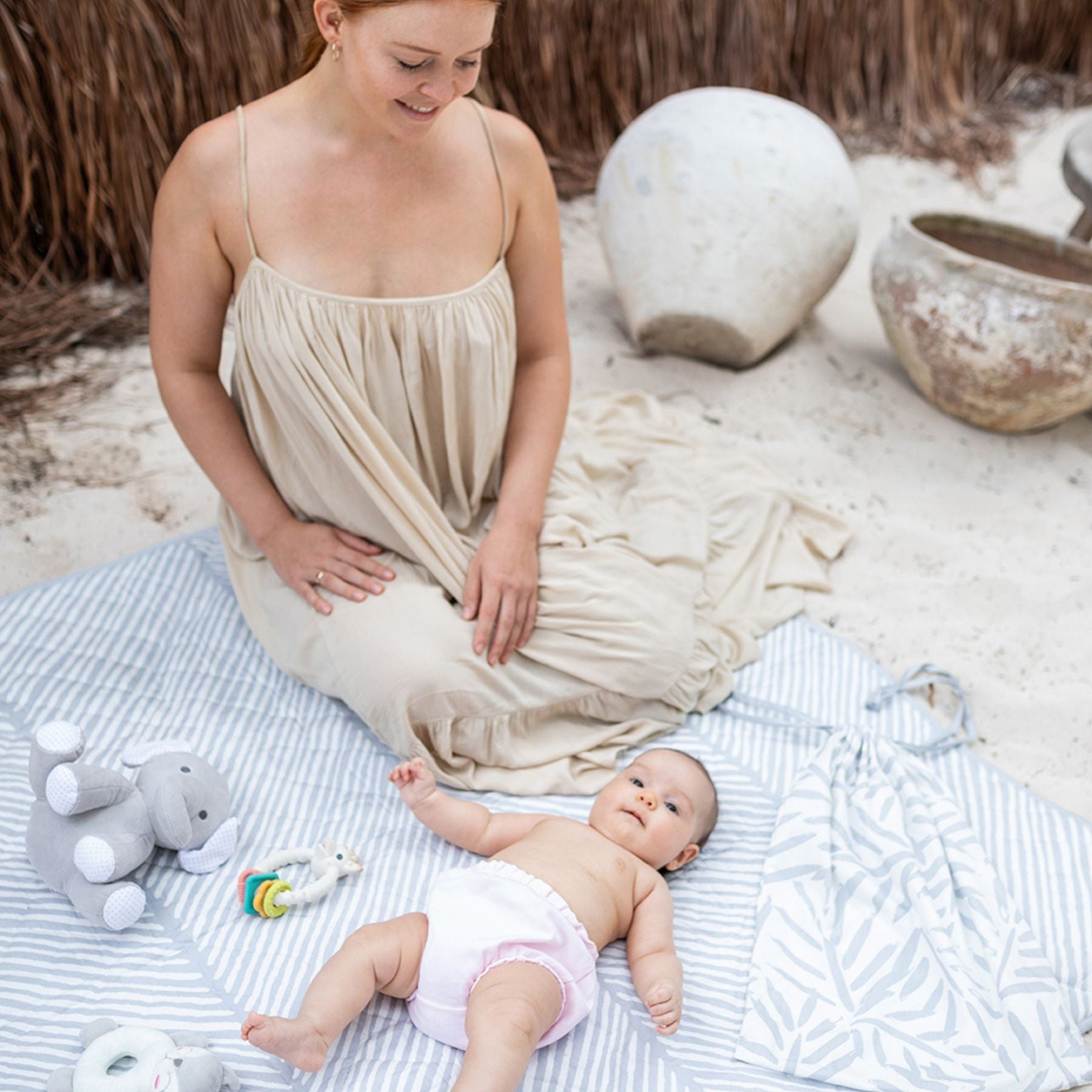toddlekind-waterproof-organic-travel-mat-stone-120x120cm- (8)