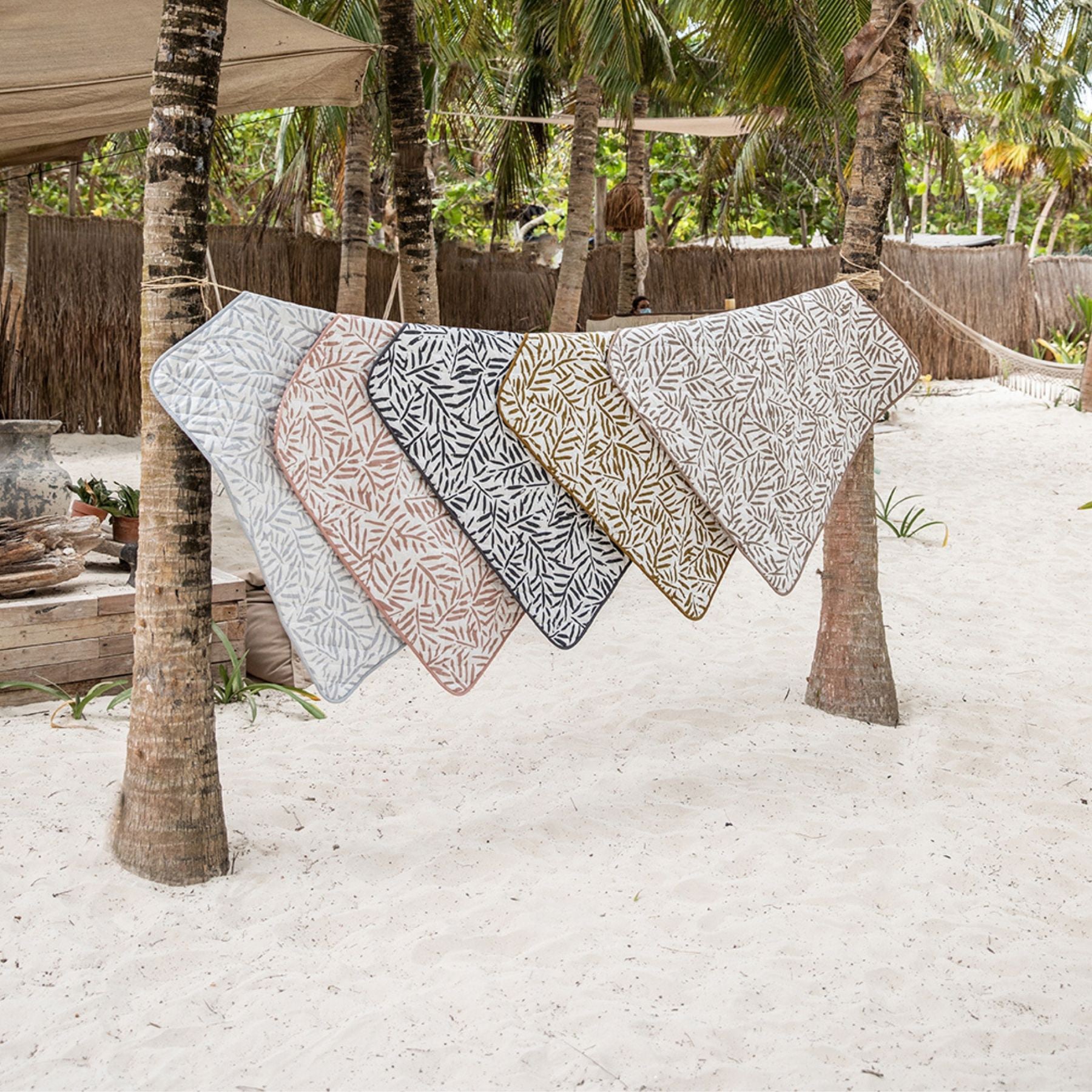 toddlekind-waterproof-organic-travel-mat-tan-120x120cm- (6)