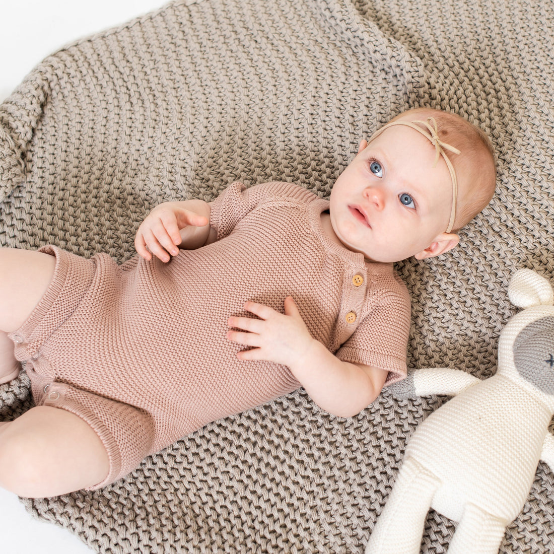 zestt-knit-baby-romper-short-berry- (4)