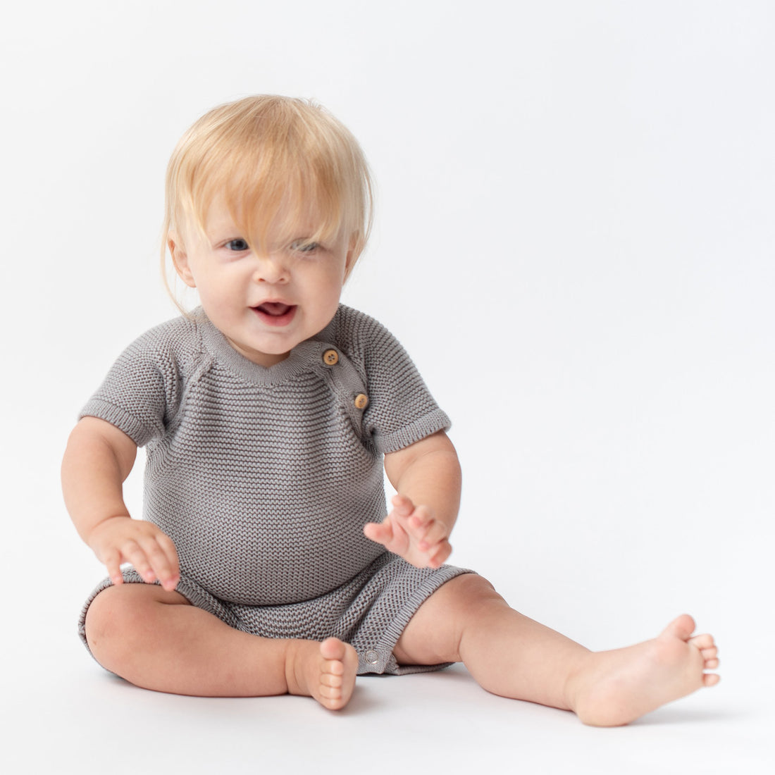 zestt-knit-baby-romper-short-gray- (2)