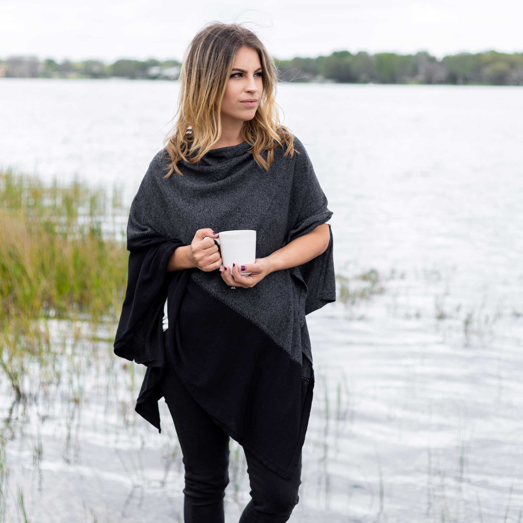 zestt-travel-poncho-graphite-colorblock- (3)